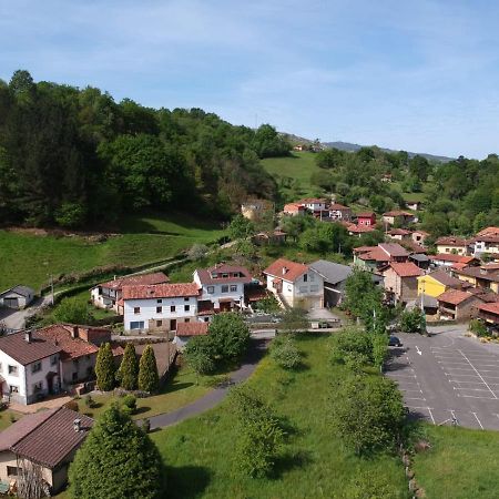 Apartamentos El Bosquexu Intriago Екстериор снимка